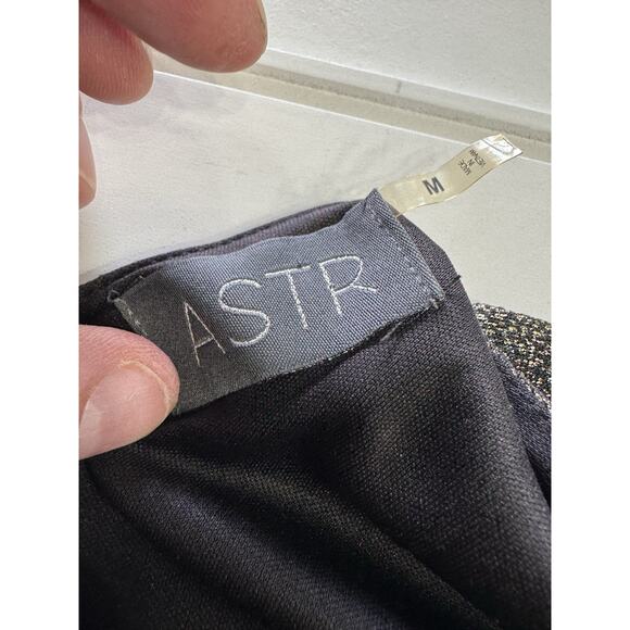 ASTR The Label Revolve Gold Metallic Glitter Side Twist Bodycon Mini Dress Sz M - Picture 3 of 6